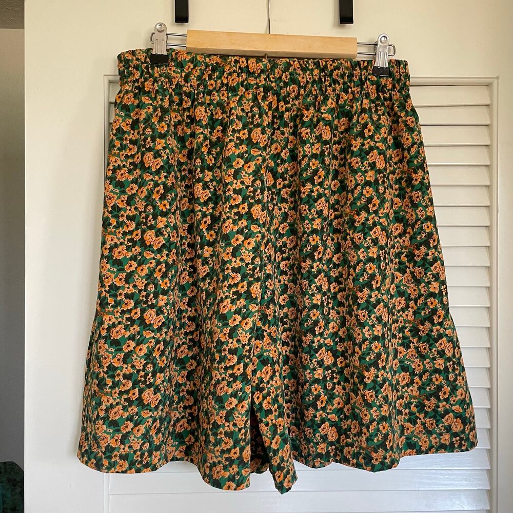 Vintage 90s High Rise Flowy Floral Satin Pull On Shorts 30 Twee Cottagecore Boho - Picture 2 of 6